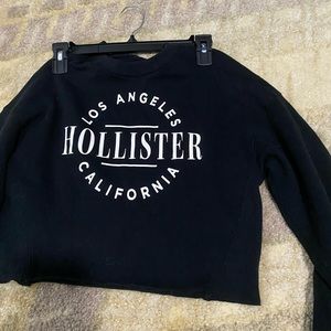 •HOLISTER CROPPED HOODIE